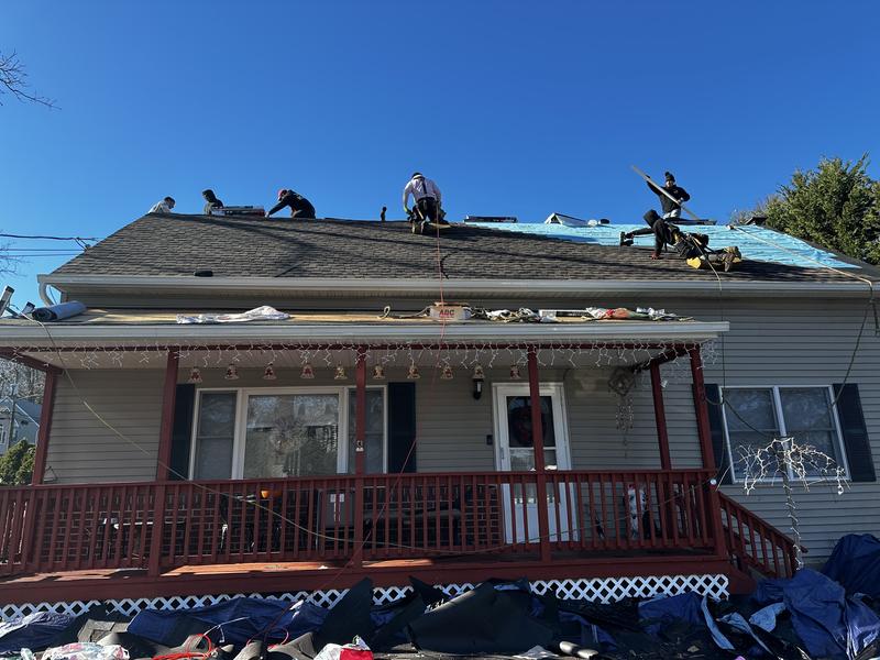 Animated 3D roof designs and construction processes in New Jersey, illustrating roofing planning and visualization techniques.